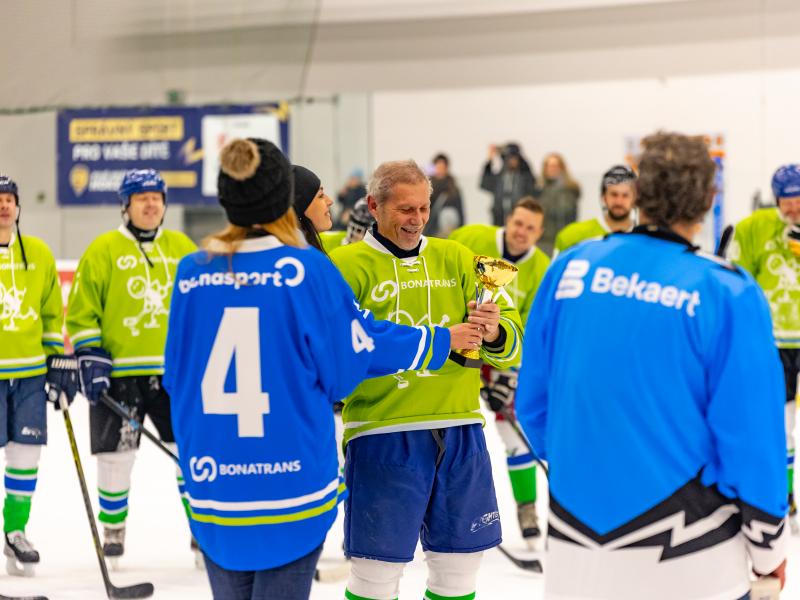 News - Charity hockey match